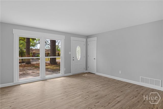 4 Sheridan Circle, Savannah, GA 31405