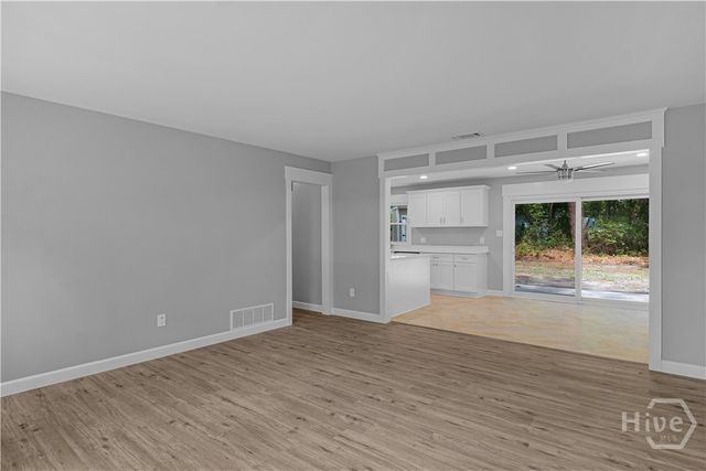 4 Sheridan Circle, Savannah, GA 31405