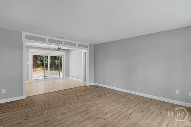 4 Sheridan Circle, Savannah, GA 31405