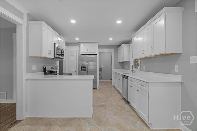 4 Sheridan Circle, Savannah, GA 31405