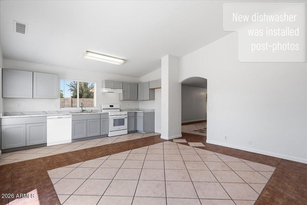 Image 10 of property listing at 4545 N 67th Avenue Unit 1191, Phoenix, AZ 85033