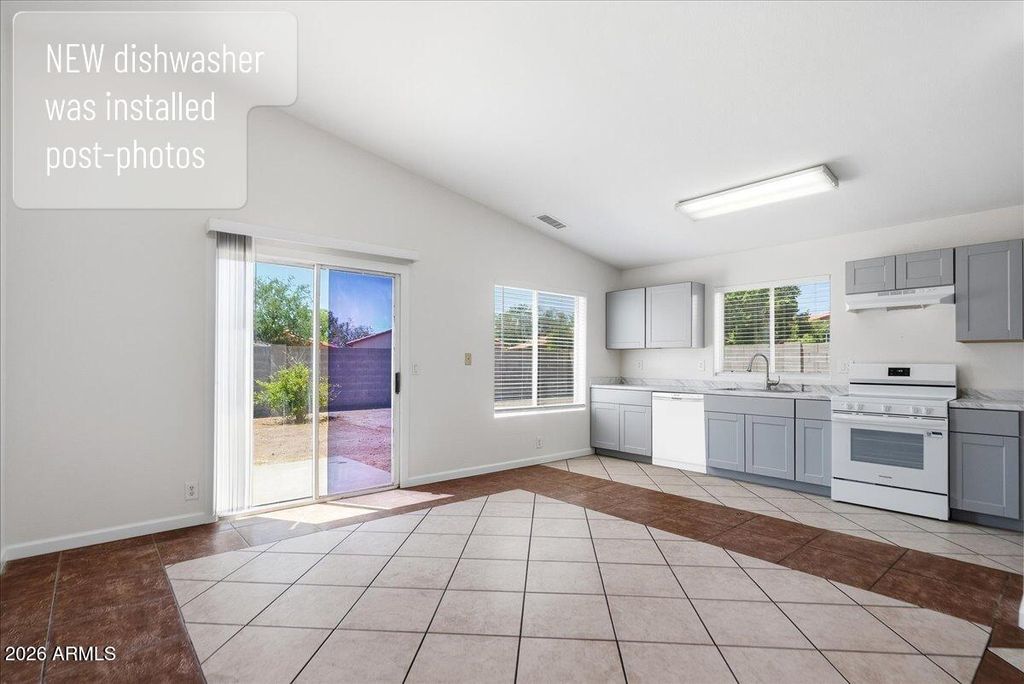 Image 8 of property listing at 4545 N 67th Avenue Unit 1191, Phoenix, AZ 85033