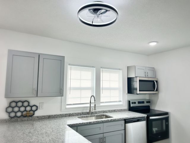 208 B Collins Avenue, Spartanburg, SC 29306