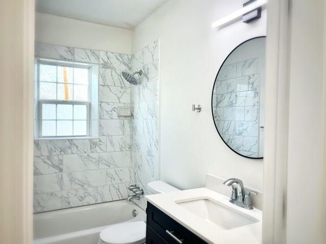 208 B Collins Avenue, Spartanburg, SC 29306