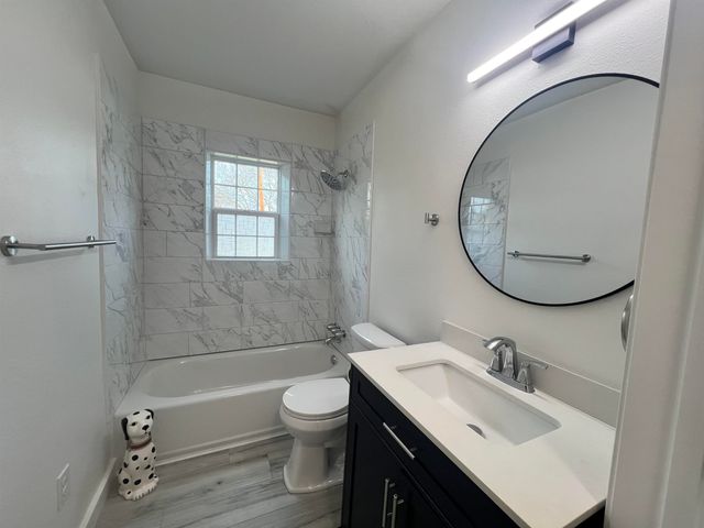 208 B Collins Avenue, Spartanburg, SC 29306