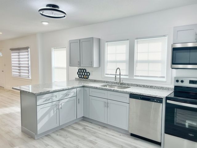 208 B Collins Avenue, Spartanburg, SC 29306