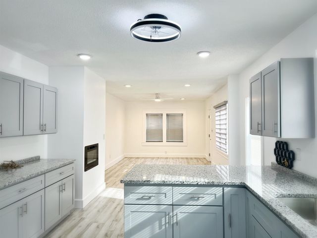 208 B Collins Avenue, Spartanburg, SC 29306