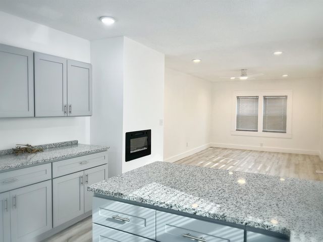 208 B Collins Avenue, Spartanburg, SC 29306