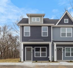 101 Front Ridge Cir, Clarksville, TN 37040