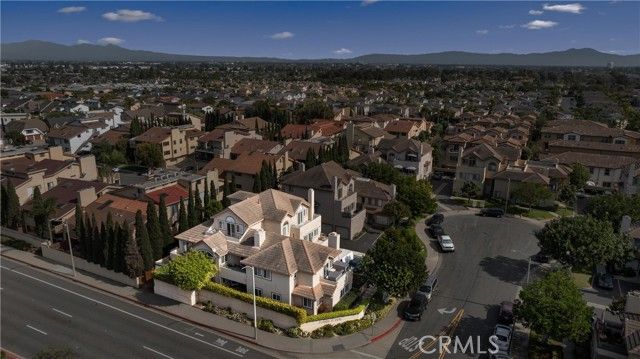 5021 Waverider, Huntington Beach, CA 92649