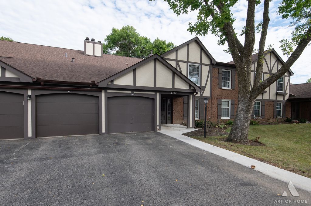4780 CALVERT Drive A2, Rolling Meadows, IL 60008