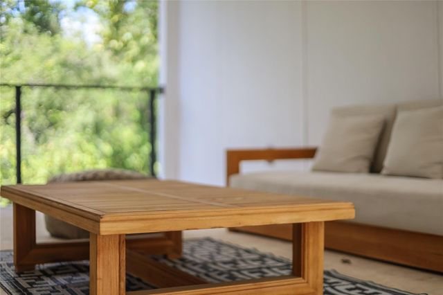 1111 W Annie ST A, Austin, TX 78704