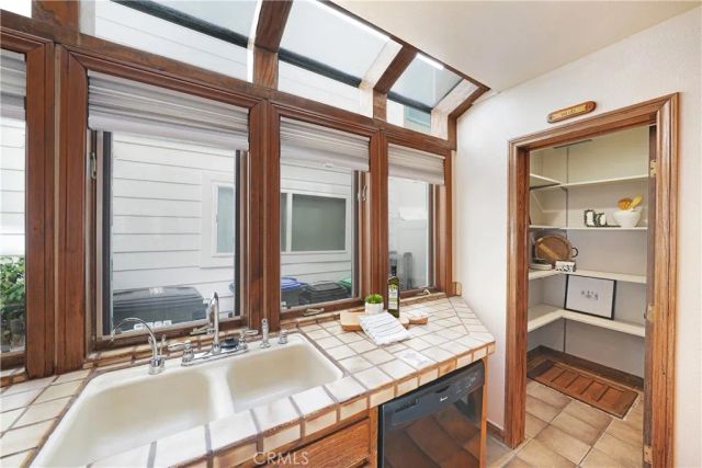 3708 Channel Place, Newport Beach, CA 92663