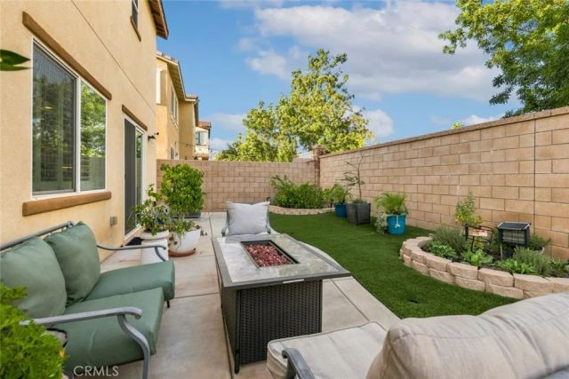 6389 Bluestone Way, Fontana, CA 92336