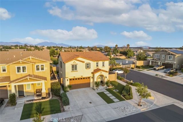 6389 Bluestone Way, Fontana, CA 92336