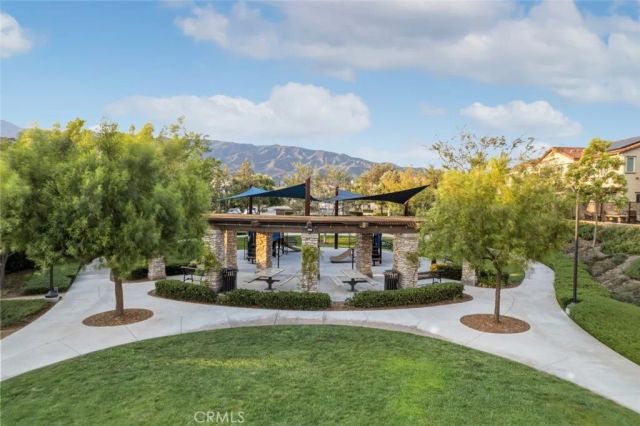 6389 Bluestone Way, Fontana, CA 92336