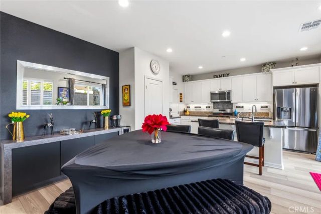 6389 Bluestone Way, Fontana, CA 92336