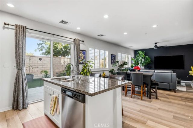 6389 Bluestone Way, Fontana, CA 92336