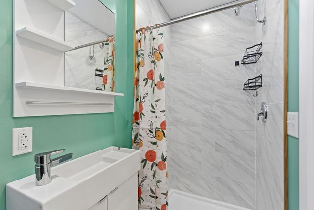 5589 W Farm Road 104, Springfield, MO 65803