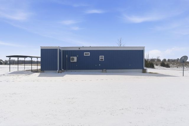 5589 W Farm Road 104, Springfield, MO 65803