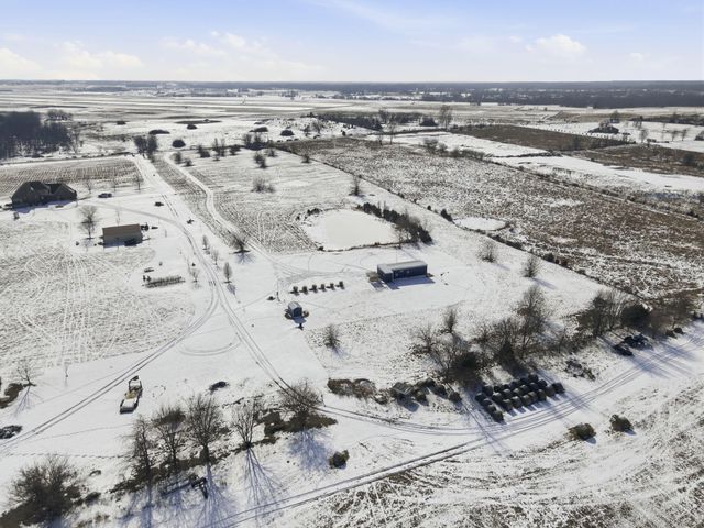 5589 W Farm Road 104, Springfield, MO 65803