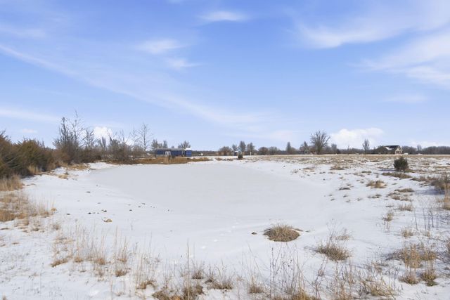 5589 W Farm Road 104, Springfield, MO 65803