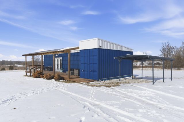 5589 W Farm Road 104, Springfield, MO 65803