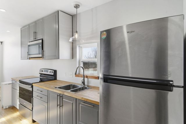 5589 W Farm Road 104, Springfield, MO 65803