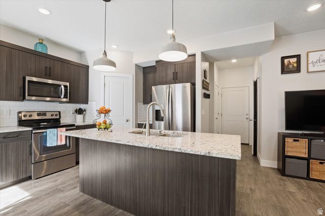 1382 E 340 S, Hyrum, UT 84319