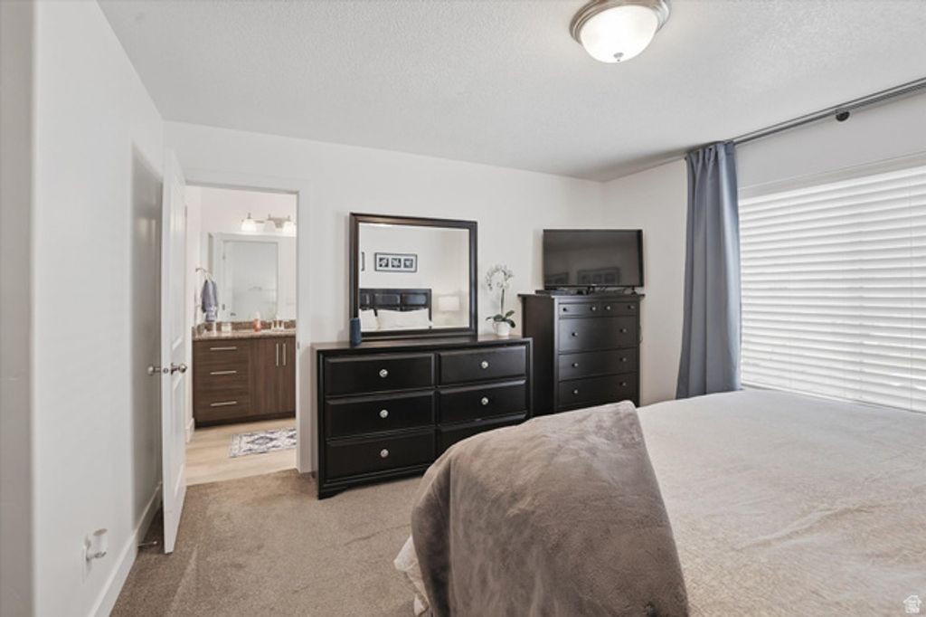 Image 21 of property listing at 1382 E 340 S, Hyrum, UT 84319