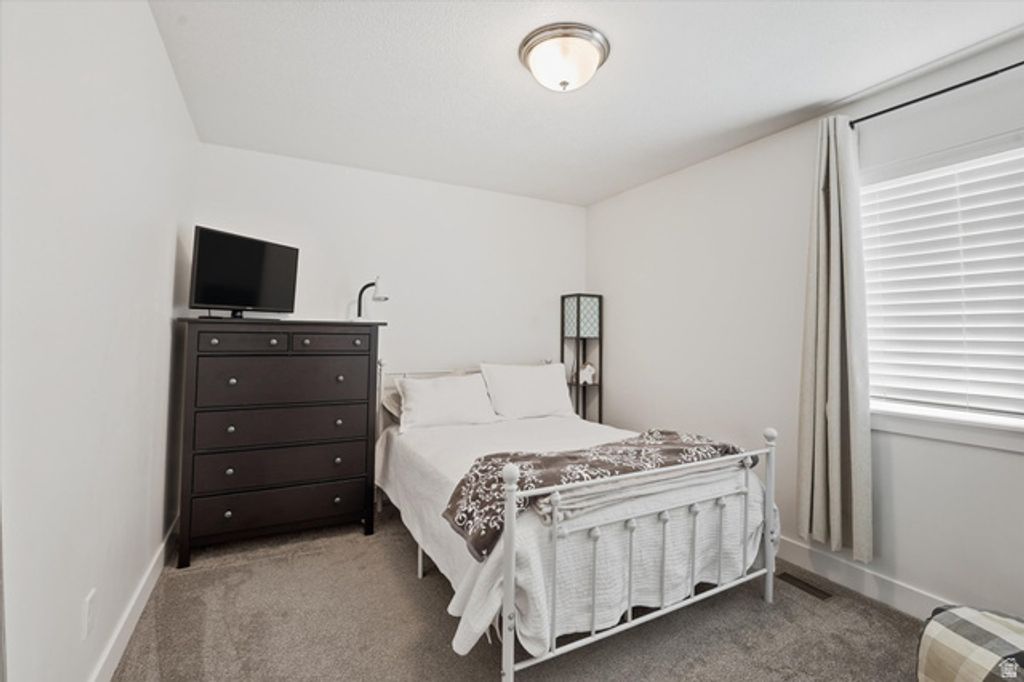 Image 32 of property listing at 1382 E 340 S, Hyrum, UT 84319