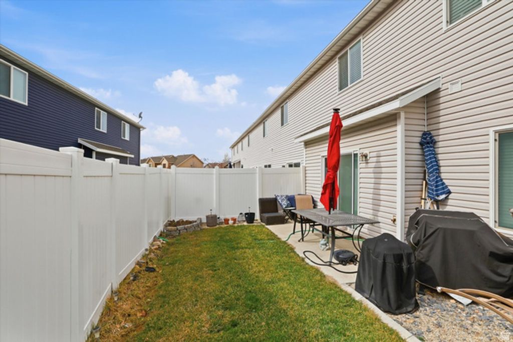 Image 36 of property listing at 1382 E 340 S, Hyrum, UT 84319