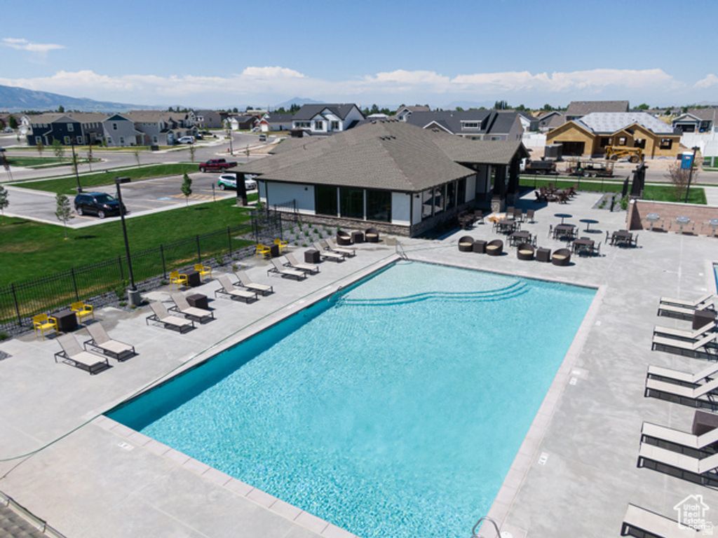 Image 9 of property listing at 1382 E 340 S, Hyrum, UT 84319