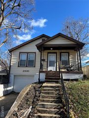 2530 Oakland Avenue, Maplewood, MO 63143