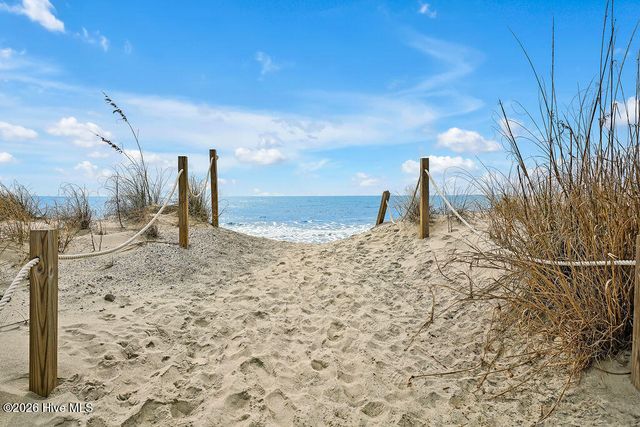 9599 Fallen Pear Lane NE, Leland, NC 28451