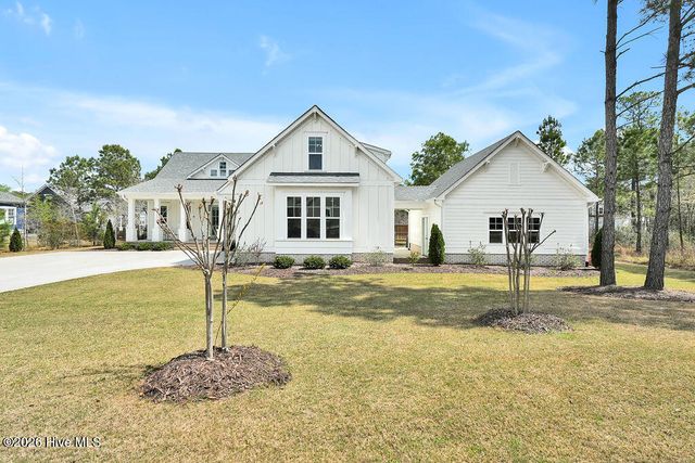 9599 Fallen Pear Lane NE, Leland, NC 28451