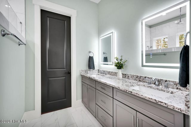 9599 Fallen Pear Lane NE, Leland, NC 28451