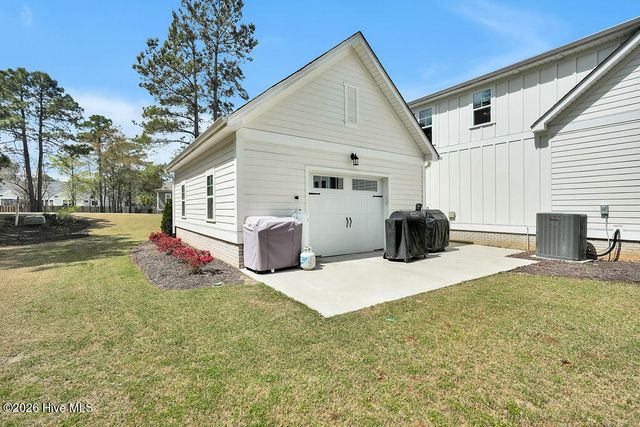 9599 Fallen Pear Lane NE, Leland, NC 28451