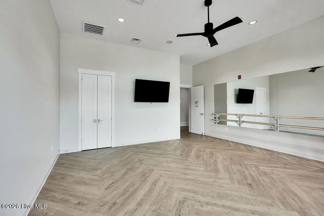 9599 Fallen Pear Lane NE, Leland, NC 28451