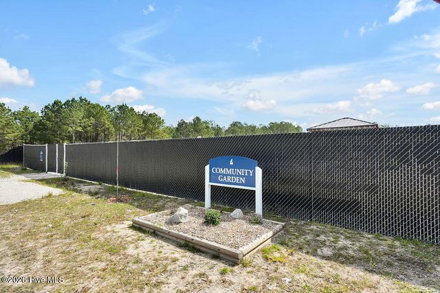 9599 Fallen Pear Lane NE, Leland, NC 28451