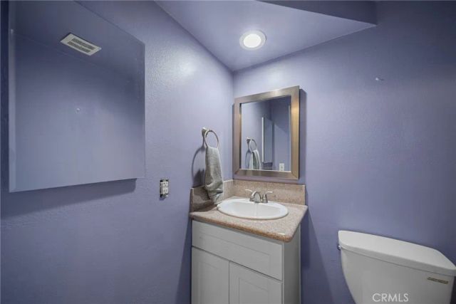 20717 Lemarsh C, Chatsworth, CA 91311