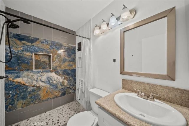 20717 Lemarsh C, Chatsworth, CA 91311