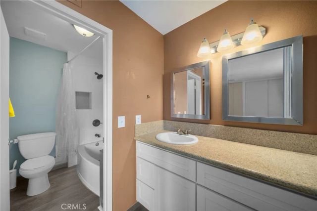 20717 Lemarsh C, Chatsworth, CA 91311