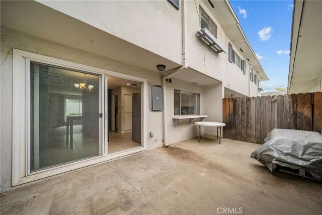 20717 Lemarsh C, Chatsworth, CA 91311