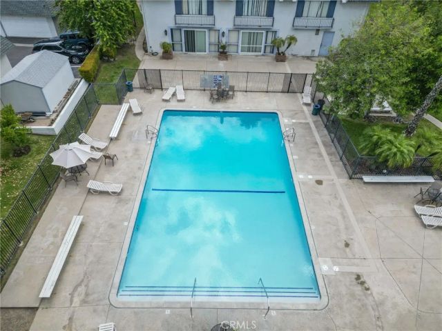 20717 Lemarsh C, Chatsworth, CA 91311