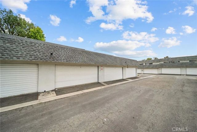 20717 Lemarsh C, Chatsworth, CA 91311
