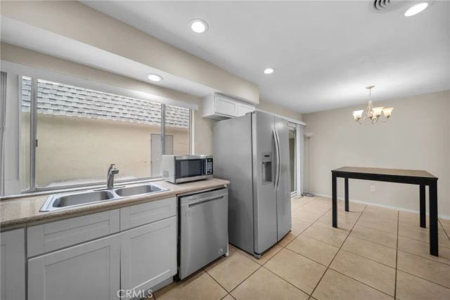 20717 Lemarsh C, Chatsworth, CA 91311