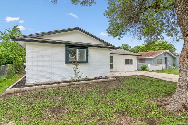 466 Maddux St, San Antonio, TX 78227