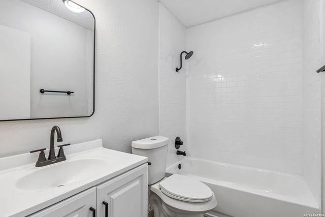 466 Maddux St, San Antonio, TX 78227