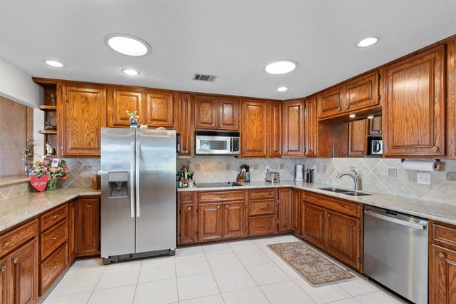 11507 Twain Drive, Montgomery, TX 77356